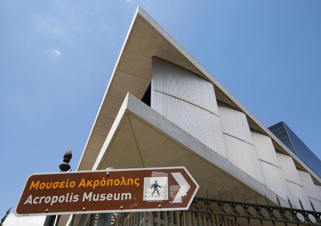 Apartment Skip Away From The Acropolis Museum By Athenian Homes