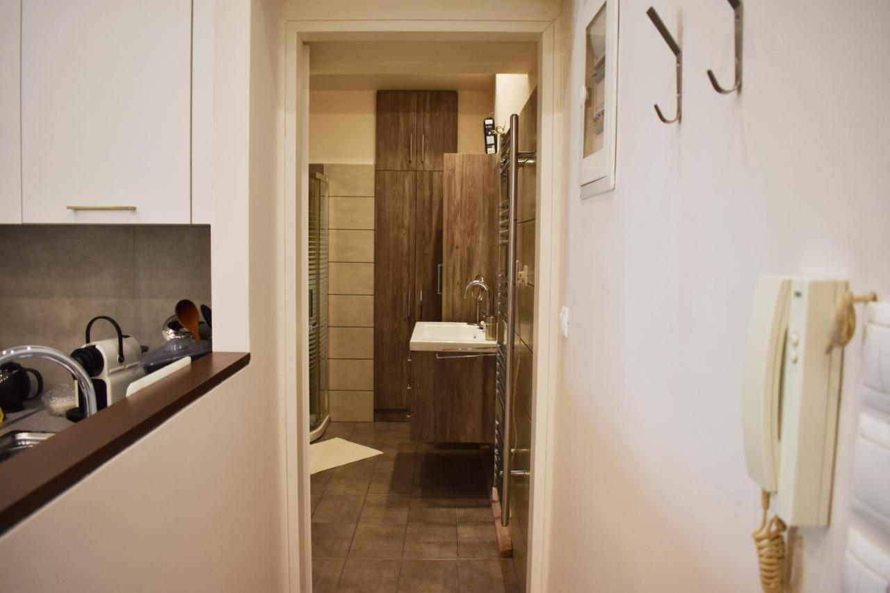 Apartment Skip Away From The Acropolis Museum By Athenian Homes
